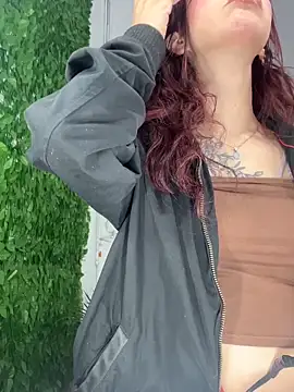 elodie rouge online show from March 24, 11:10 am