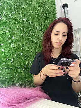 elodie rouge online show from March 31, 11:45 am