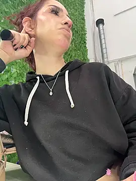 elodie rouge online show from March 19, 11:32 am