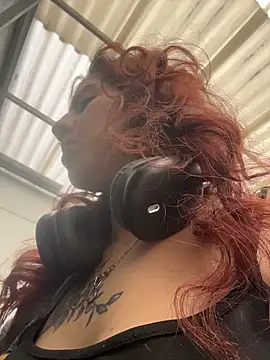 elodie rouge online show from July 8, 12:06 pm