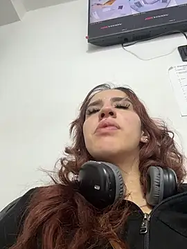 elodie rouge online show from June 30, 11:43 am