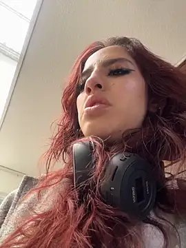 elodie rouge online show from May 18, 11:48 am