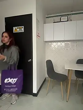 elodie rouge online show from March 3, 12:12 pm