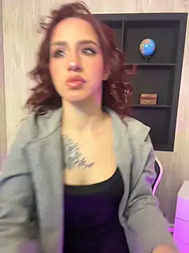 elodie rouge online show from March 10, 12:20 pm