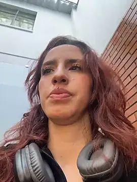 elodie rouge online show from July 17, 12:35 pm