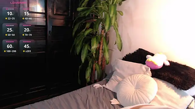 Snapshot of Mia_Volkova_ chatting on May 2, 1:49 pm Mia Volkova online show from May 2, 1:49 pm