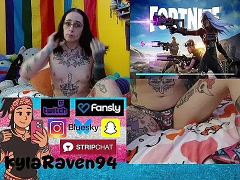 KylaRaven online show from April 30, 5:09 pm