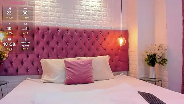 nela moretti online show from March 28, 3:35 pm