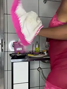 CacauShow01 online show from February 24, 5:14 pm