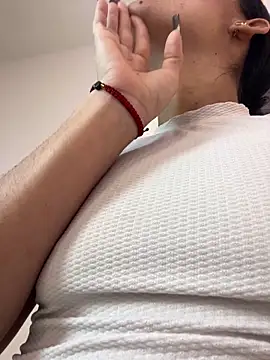 Aliison1  online show from March 13, 9:42 pm