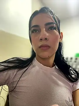 Aliison1  online show from January 17, 6:33 pm