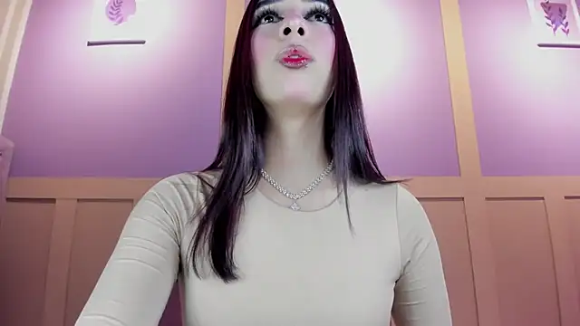 Snapshot of LilithAllenn chatting on June 7, 5:45 am LilithAllenn online show from June 7, 5:45 am