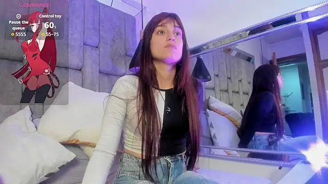 JenniQ69 online show from June 6, 7:30 pm