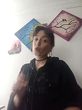 JenniQ69 online show from February 4, 1:28 pm