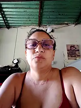 Snapshot of mariacarlota chatting on May 7, 1:14 pm mariacarlota online show from May 7, 1:14 pm