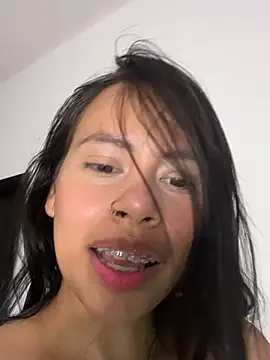 CarolinaRaven online show from May 4, 3:32 am