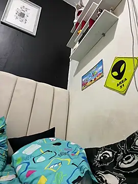 CarolinaRaven online show from July 23, 9:11 pm