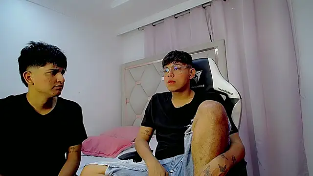 Maxwell boys online show from February 8, 3:48 am