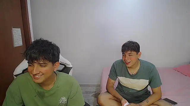 Maxwell boys online show from March 2, 3:29 am