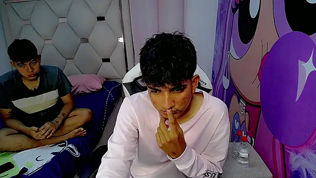 Maxwell boys online show from February 9, 3:37 am