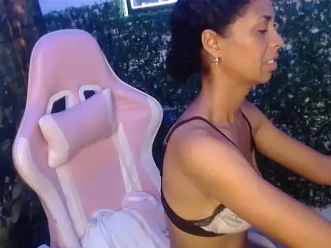 rosa skinny online show from June 2, 6:30 pm