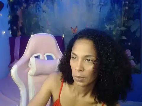 Snapshot of rosa_skinny chatting on June 9, 8:21 pm rosa skinny online show from June 9, 8:21 pm