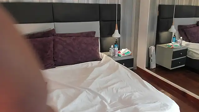 pamelamendez 1 online show from February 6, 4:30 am