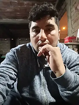 Snapshot of alewiin chatting on June 2, 3:39 am alewiin online show from June 2, 3:39 am