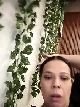 Snapshot of RossyAlvarez chatting on July 10, 3:17 am RossyAlvarez online show from July 10, 3:17 am