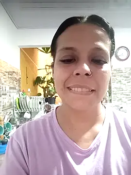 Snapshot of RossyAlvarez chatting on April 29, 10:38 pm RossyAlvarez online show from April 29, 10:38 pm