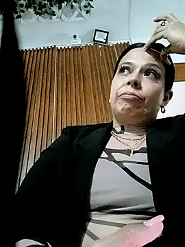 Snapshot of RossyAlvarez chatting on May 2, 1:55 am RossyAlvarez online show from May 2, 1:55 am