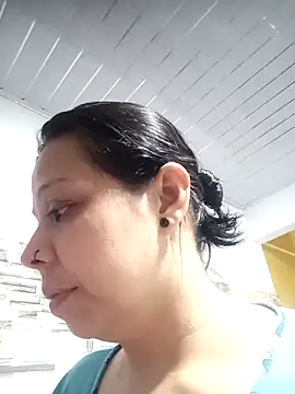 Snapshot of RossyAlvarez chatting on June 10, 12:23 am RossyAlvarez online show from June 10, 12:23 am