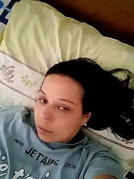 Snapshot of RossyAlvarez chatting on June 2, 8:09 pm RossyAlvarez online show from June 2, 8:09 pm