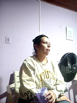 RossyAlvarez online show from April 8, 2:24 am