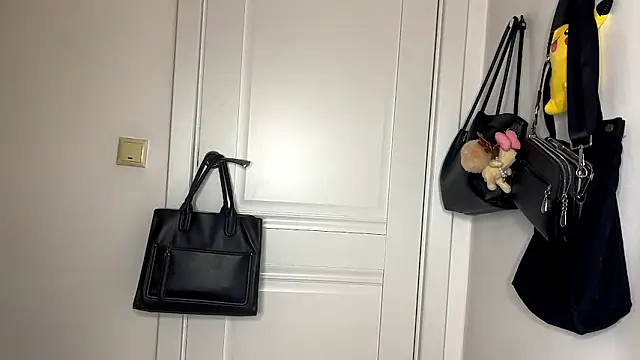 ErlineSchwartzer online show from January 15, 2:20 pm