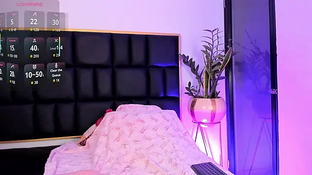 Emma collins01 online show from March 31, 3:19 am