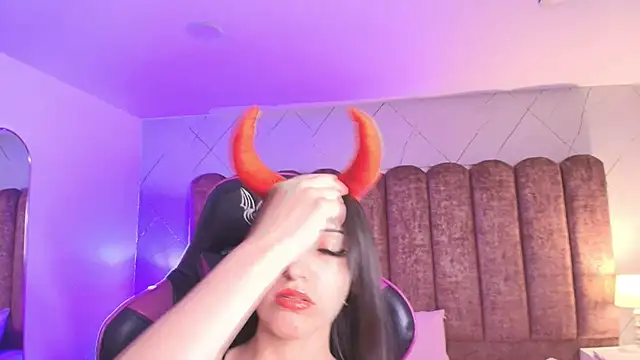 ShadowLune online show from April 4, 7:42 pm