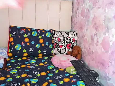 Snapshot of sara_sant chatting on March 2, 2:57 pm sara sant online show from March 2, 2:57 pm