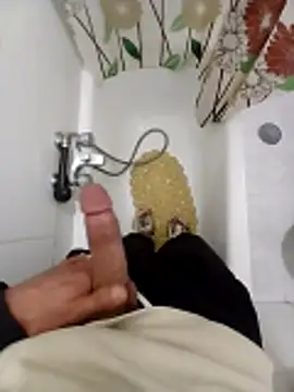 Snapshot of Joker12085 chatting on February 5, 12:50 am Joker12085 online show from February 5, 12:50 am