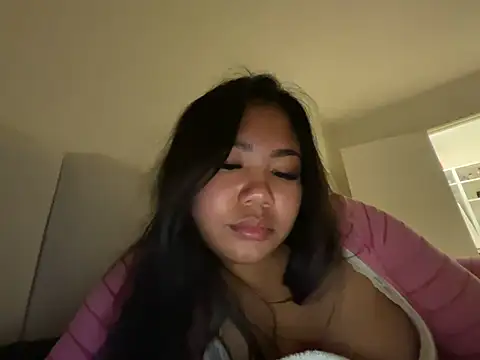 TitiTinyThai online show from July 1, 8:53 pm