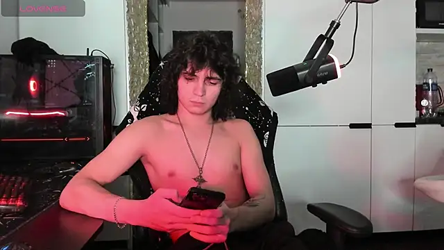 Dean Raven online show from August 5, 1:32 am