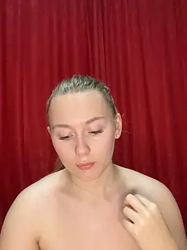 Snapshot of SweetSophia20 chatting on February 2, 10:31 pm SweetSophia20 online show from February 2, 10:31 pm