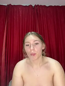 Snapshot of SweetSophia20 chatting on February 1, 4:16 pm SweetSophia20 online show from February 1, 4:16 pm