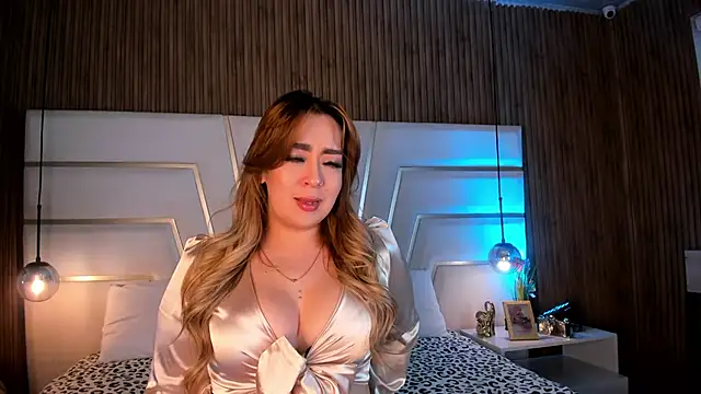 Xara Shadow online show from March 12, 10:47 pm