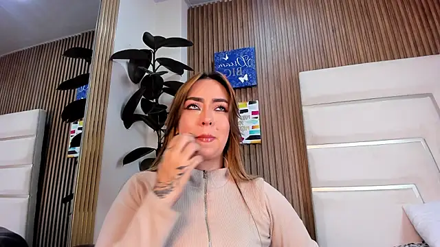 Xara Shadow online show from February 27, 10:42 pm