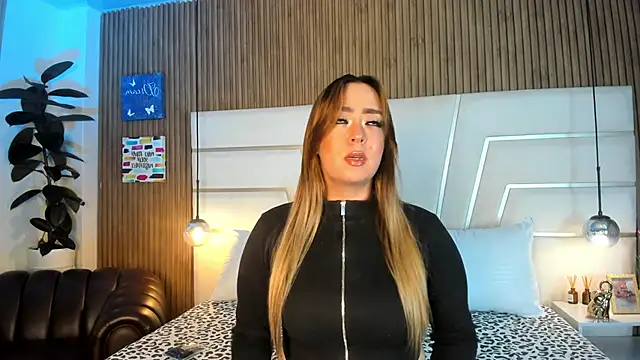 Xara Shadow online show from April 10, 12:06 am