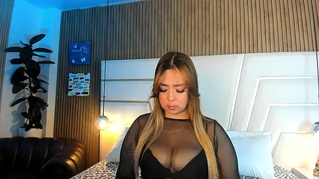 Xara Shadow online show from April 14, 11:32 pm