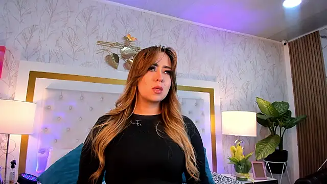 Xara Shadow online show from February 24, 9:37 pm