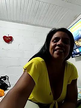Snapshot of Zeyllyjhonson chatting on June 19, 11:31 pm Zeyllyjhonson online show from June 19, 11:31 pm