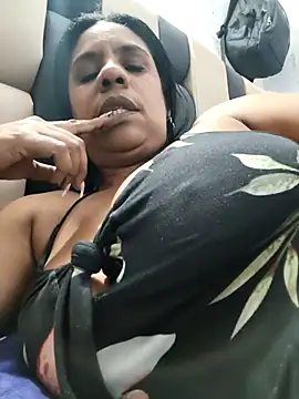 Zeyllyjhonson online show from April 12, 7:50 pm